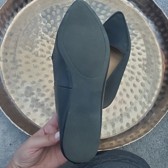 Black leather flats, worn twice - Picture 2 of 3
